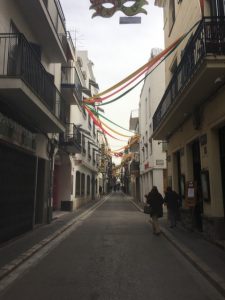 Sitges streets decorated for carnival